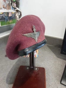 King's Crown badge Vintage Parachute Regiment Beret - Picture 1 of 12