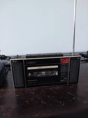 Panasonic RX-F40 Portable Stereo Cassette Player. WORKS. - Image 1 of 4
