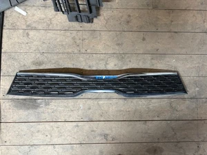 KIA PICANTO FRONT TOP GRILL 86350G6010 2017-2023 GENUINE - Picture 1 of 3