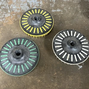 3M 4 1/2" Borstenscheibe 5/8-11 Dorn NEU!  3 Stück Grün, Weiß, Gelb Neu - Bild 1 von 6