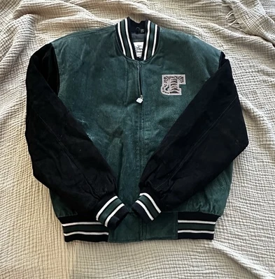 Винтажная зеленая замшевая кожаная куртка 90-х Disney Tigger размер Small - Изображение 1 из 4