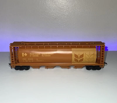 Model Power HO Cylindrical Hopper- Government of Canada CPWX #601073 - Image 1 of 4