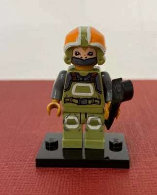 Lego ☆ Star Wars ☆ Resistance Ground Crew - Minifig from Set #75102 - Authentic - Image 1 of 4