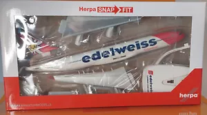Herpa SnapFit 611336-001 Edelweiss Air Air Airbus A340-300 HB-JMC 1:200 NEW! - Picture 1 of 2