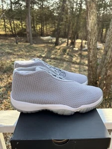 Suole Air Jordan Future grigio lupo oro metallizzato DS taglia 11 retrò 11 - Foto 1 di 8