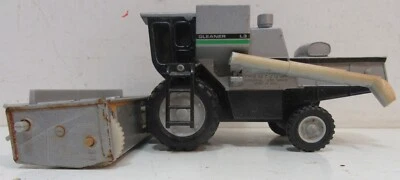 Vintage ERTL 1/32 Deutz Allis Gleaner L3 DIECAST Farm Combine # 1207   USA - Image 1 of 4