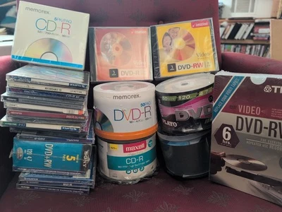 Massive 批量 全新 DVD-R And CD-R Packs T6#701 DVD播放机和 刻录机 — 第 1/4 张图片