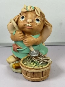 Pendelfin Moppit Collectible Bunny Green Figurine, 1996 Signed JWH Free P+P - Picture 1 of 24