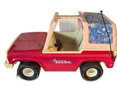 Vintage 70’s Tonka Bronco Hot Pink Daisy Jeep Barbie Flowers Pressed Steel 17.5" - Image 1 of 4