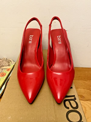 Tacones traseros Bar lll ARRICAP para mujer - charol rojo - talla 7 M Foto 1 de 4