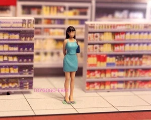 miniture Get This 1/64 Cute Girlfriend Figurine Awaiting in the Mall diorama - Picture 1 of 2