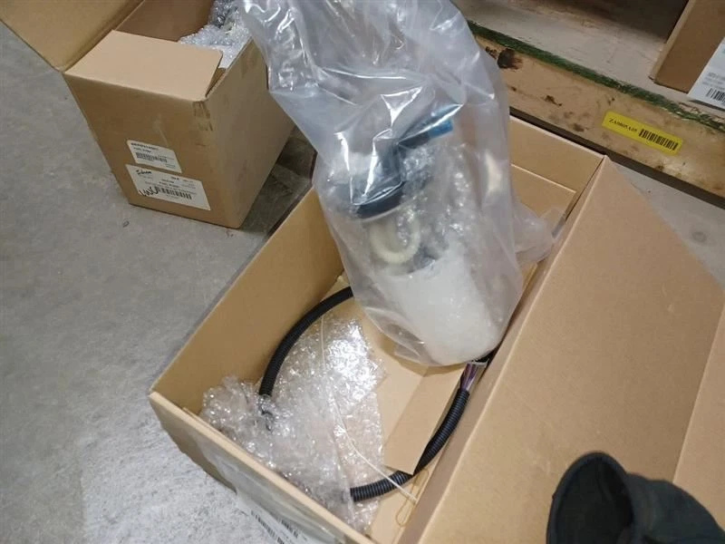 Fuel Pump Assembly Aftermarket Fits 02-04 GMC Envoy 2294023 - Image 1 of 2