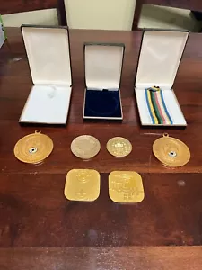 6 MEDAGLIE TIRO VINTAGE, CANADESI, SVIZZERI ANNI 60/70 GIOCHI PANAMERICANI - Foto 1 di 16