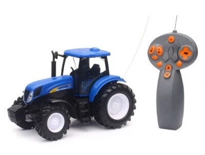 New Holland RC Radio Controlled Tractor Toy - Image 1 of 4