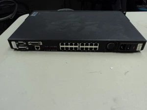 AP9302 APC 16 Port Console Port Server 10/100 SSH V1,SSH V2 - Afbeelding 1 van 1