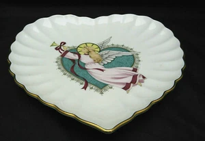 2 Mikasa Japan Heart Dishes Christmas Angel NOEL Bone China Maroon Green Gift - Picture 1 of 5