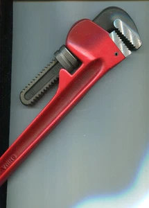 REAL TOOL 14" IRON PIPE WRENCH WITH DROP FORGED JAW  (T60) - Picture 1 of 2