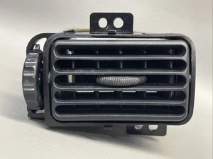 1996–2000 Toyota RAV4 OEM Left Driver Side A/C Heat Dash Air Vent - Picture 1 of 16