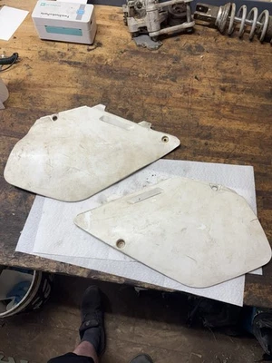 Polisport Side Number Plates Panels Rear White Suzuki RM125 RM250 1996-2000 - Image 1 of 4