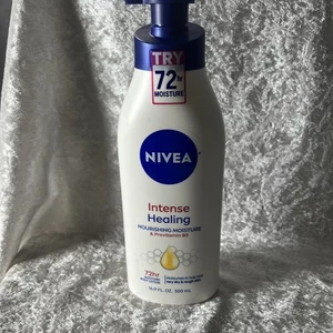 🆕 NIVEA Intensive Healing Body Lotion, 72 Stunden Feuchtigkeitslotion, 16,9 flüssige Unzen 🆕 - Bild 1 von 4