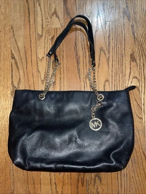 Michael Kors Jet Set Chain Shoulder Tote Bag – Black Pebbled Leather - Image 1 of 4