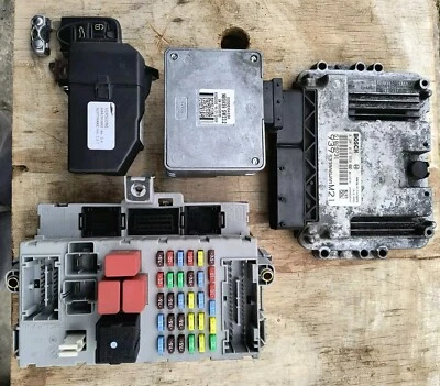 KIT CHIAVE CENTRALINE ACCENSIONE COMPLETO ALFA ROMEO 159 /Brera 1.9 2.0 2.4 - Immagine 1 di 4