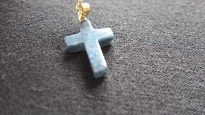 Halskette Silber mit Kreuz, Ohrstecker 2 Paar, Ohrhänger 1 Paar, Modeschmuck Set - Bild 1 von 7