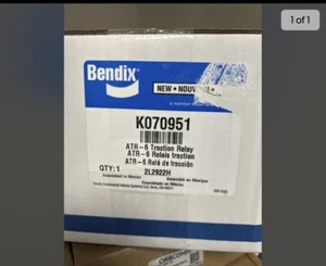 BENDIX TRACTION RELAY VALVE with 2 abs modulator valve - Picture 1 of 1