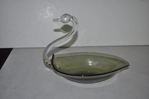 "Pieza central cisne de vidrio artístico cuenco soplado a mano verde ahumado transparente 9"" de alto" - Imagen 1 de 4