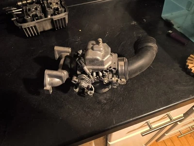 Carburador personalizado Honda 1982 CM250, CM250C y colector de admisión VB15A  Foto 1 de 4