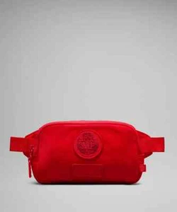 Lululemon Team Canada Future Legacy Mini Belt Bag COC CPC Logo NEW FREE SHIPPING - Picture 1 of 16
