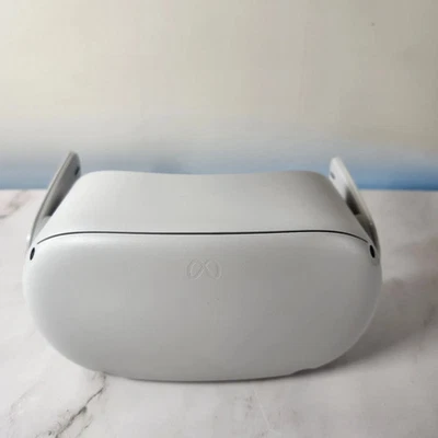 Auriculares VR independientes Meta Oculus Quest 2 128 GB - blancos Foto 1 de 3