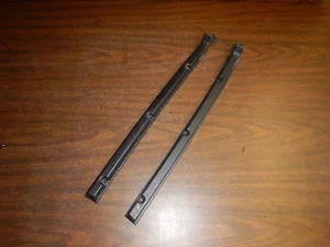 Jeep Wrangler TJ 1997-2002 marco de parabrisas puerta sello de moldeo lateral envío gratuito - Imagen 1 de 1