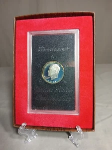 1971 Eisenhower Proof Dollar ummantelt in Kunststoff mit einer schützenden braunen Box - Bild 1 von 3