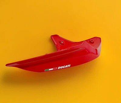 Carenagem traseira lateral direita genuína Ducati Panigale V2 V4 Streetfighter 48216881A - Imagem 1 de 4
