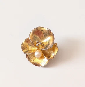 Spilla/Ciondolo Fiore Vintage Non Firmato Doppio Uso Tono Oro con Finta Perla 20mm - Foto 1 di 5