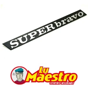 Emblema rigido Sinistro "Superbravo" Originale Piaggio per Super Bravo 50 226339 - Foto 1 di 2