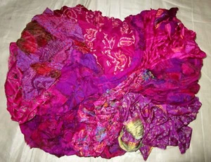 LOT ART SILK Antique Vintage Sari REMNANTS Fabrics 100 GRAMS CRAFT DOLL RECYCLED - Picture 1 of 15