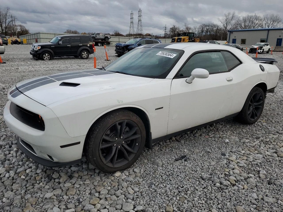 Used Driving Light fits: 2016 Dodge Challenger Fog-Driving Grade A - Image 1 of 4
