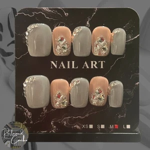 Uñas cuadradas cortas plateadas y malvas a presión - talla mediana - Imagen 1 de 2