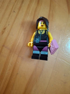 Lego Minifigure TLM - Cardio Carrie (tlm033) 70804 — 第 1/2 张图片