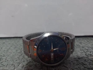 Timex Acqua 36 mm Silver Case Silver Strap - Picture 1 of 5