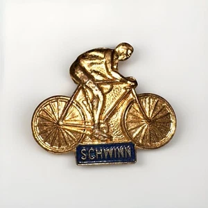 Vintage Schwinn Bicycle Racer Gold Tone Lapel Hat Pin Badge B - Picture 1 of 4