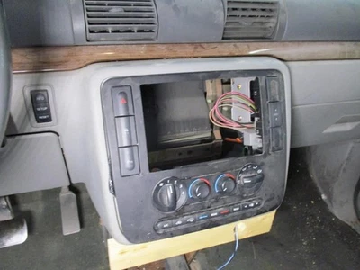 Control de temperatura delantero principal CA temperatura manual compatible 04-07 FREESTAR 1687512 Foto 1 de 4