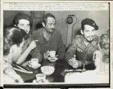 1959 Press Photo Lt. F. Ruiz meets with Capt. Armond Terre on invasion, Panama