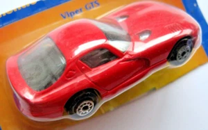 Dodge Viper GTS Maisto 1998 cupé rojo troquelado metal coche intacto en una tarjeta cortada - Imagen 1 de 4