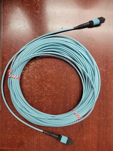 Patchcord 15 metri Micro-Dist 3,0 mm 12 fibre MM 50/125um da MPT/F a MTP/F - Foto 1 di 1