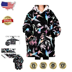 Vibrant Hummingbird Blanket Hoodie with Pockets - Gift for Nature Lovers - Picture 1 of 9