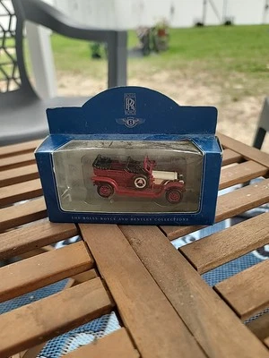 1907 Rolls-Royce & Bentley Collections Silver Ghost RED/SILVER Diecast SL32002 - Image 1 of 4