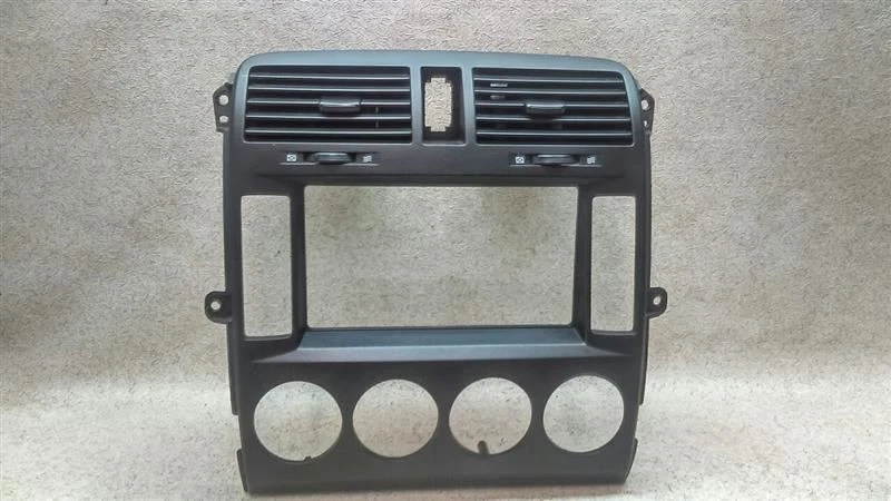 Borde de radio para tablero ventilaciones para 2002 2003 2004 2005 KIA SEDONA O19-179111 Foto 1 de 4